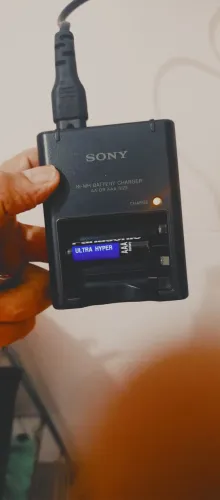 Carregador de pilhas Original Sony