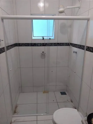 Box de banheiro de vidro 1,20 largura e altura padrão completo e NAO ENTREGO