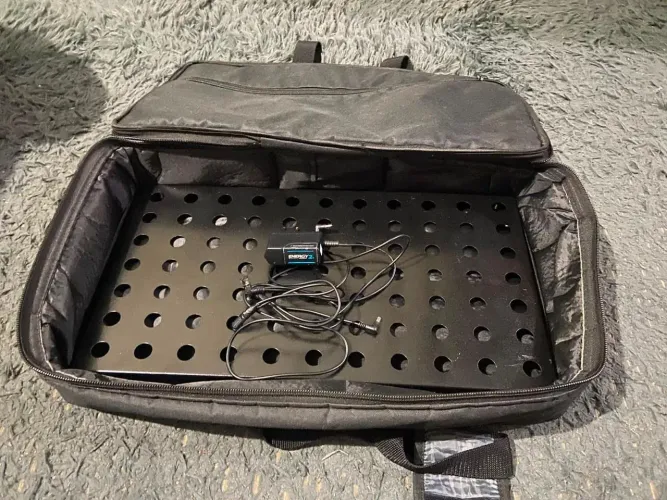 Pedalboard 55x30 com Fonte para 5 Pedais