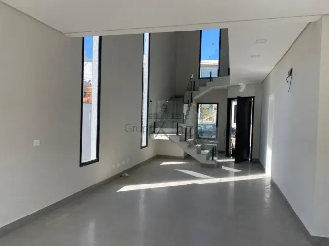Casa Condomínio em Jacareí