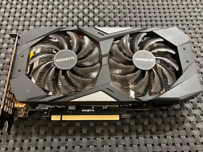 Placa de vídeo Gigabyte GTX 1660 Super OC 6GB
