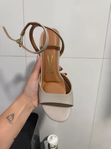 Sandália Salto Vizzano Nude/Bege - Tam 37 (Usada apenas 1x)