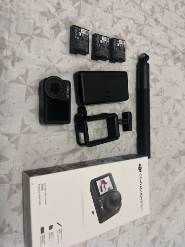 DJI Osmo Action 5 Pro - Combo Adventure