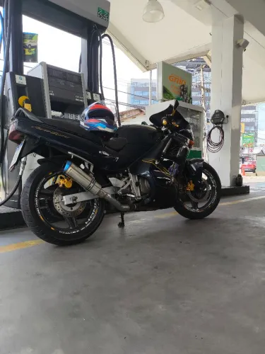 CBR impecável 