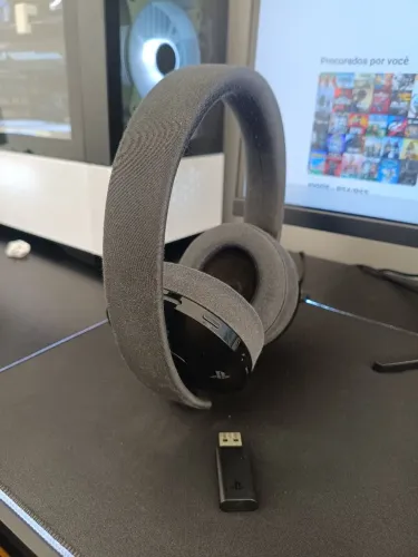 Headset sem fio Sony Gold PS4/PS5