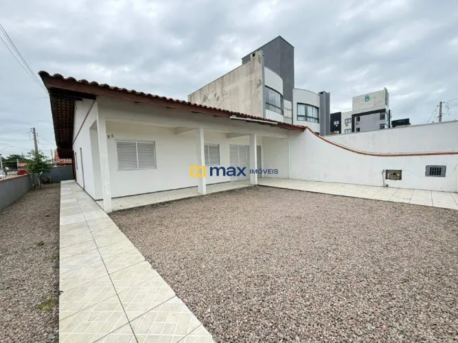 Aluguel: Casa com 3 dormitórios, Frente Mar, Meia Praia, Navegantes