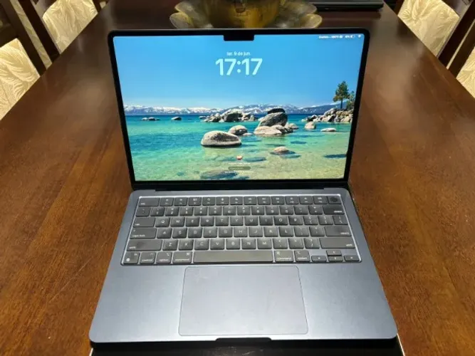 MacBook Air M2 2022 - 16GB RAM / 256GB SSD - Impecável