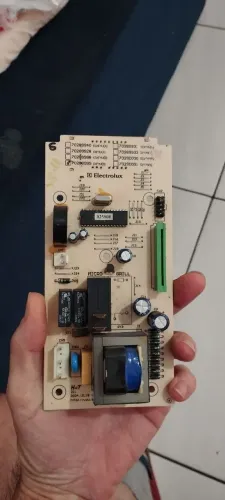 Placa Electrolux me 28s