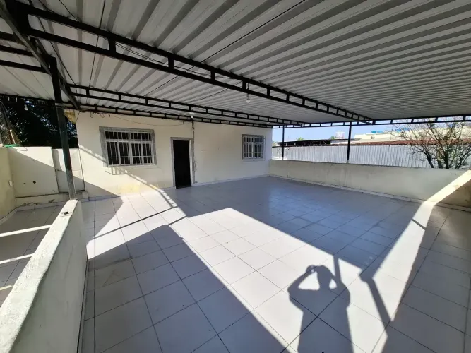 Duque de Caxias - Casa sobrado a venda. Bairro - Lagunao de Bom