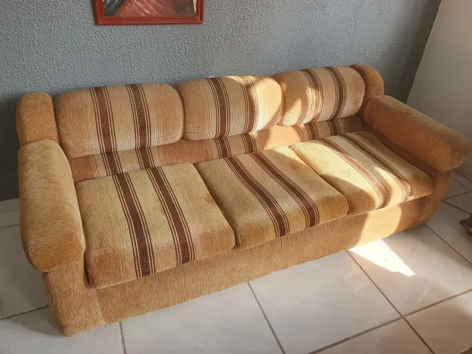 sofá 3 lugares antigo
