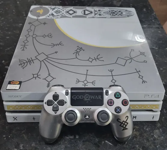 PS4 PRO Edição Limitada Gow desbloqueavel