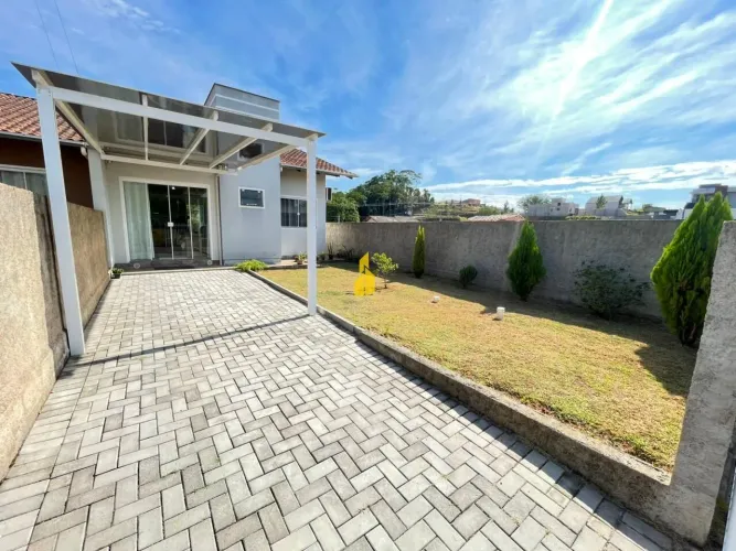 CASA COM SUITE NA CIDADE DE RIO DOS CEDROS/SC