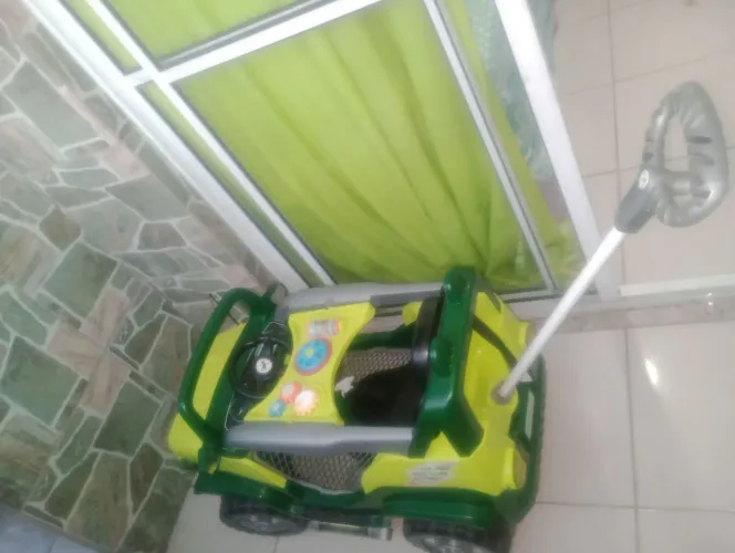 Carrinho jipe de empurrar para bebês 
