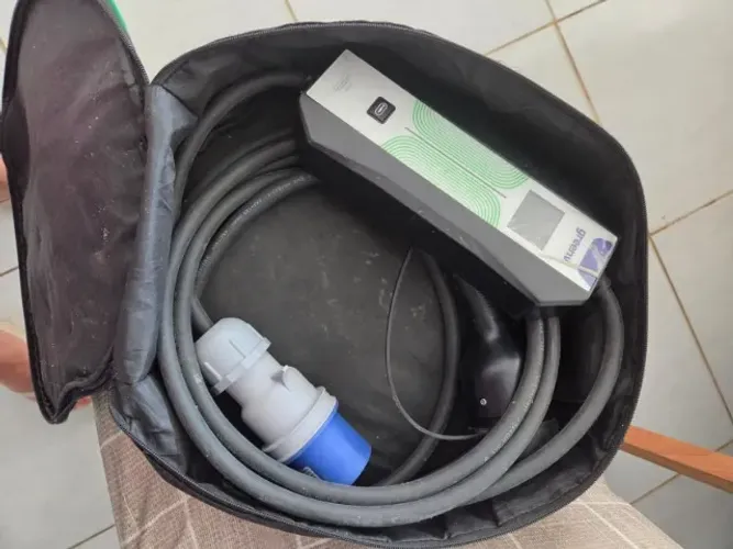 CARREGADOR DE CARRO ELETRICO PORTATIL 7KW COM DOIS ADAPTADORES RESIDENCIAIS DE 10A E 20A