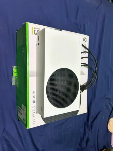 Xbox series s + 2 controles e carregador duracell