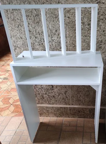 Mesa e expositor para manicure  