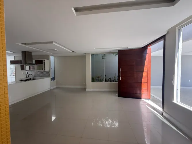 Casa em condomínio fechado na Melicio Machado