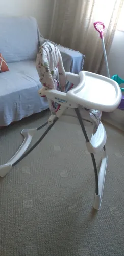 Cadeira de alimentação para bebê 