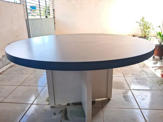 Mesa redonda R$600,00
