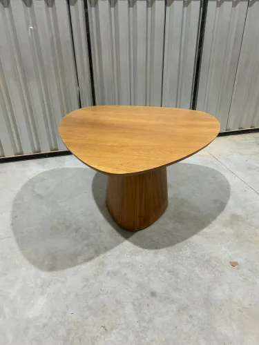 Mesa de jantar orgânica 1,20x1,20