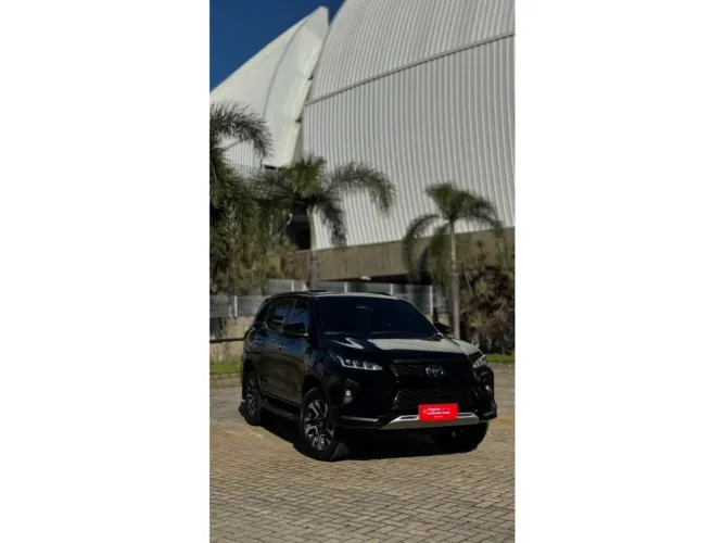 Toyota Hilux SW4 Diamond 2.8 TB 4X4 Die. Aut. 2025