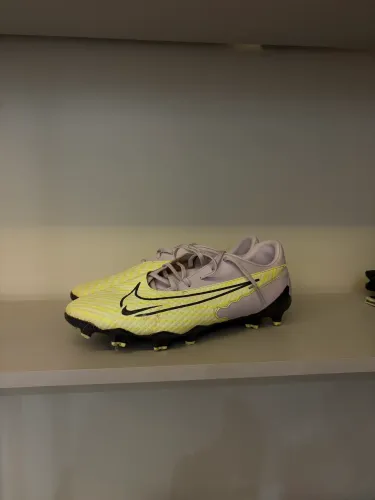 Chuteira de campo Nike phantom vc