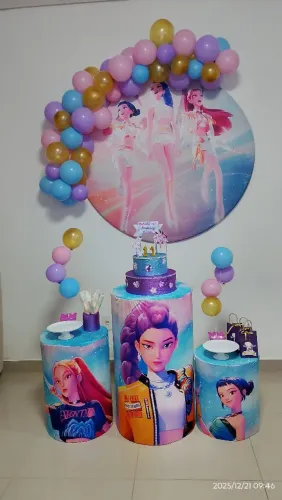 Kit decoração de aniversário tema Guerreiras do K-pop