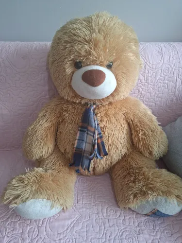 Urso de pelúcia grande cor caramelo
