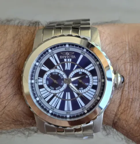 Relógio Invicta Speciality 14587 com numerais estilo Cartier. Zerado.