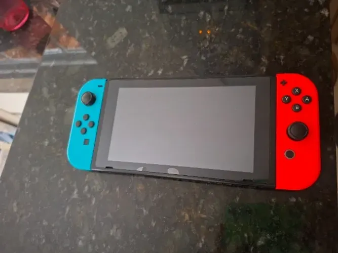 2 Nintendo Switch Desbloqueado (128gb + 256gb), 2 Controles Pro Original e Acessórios
