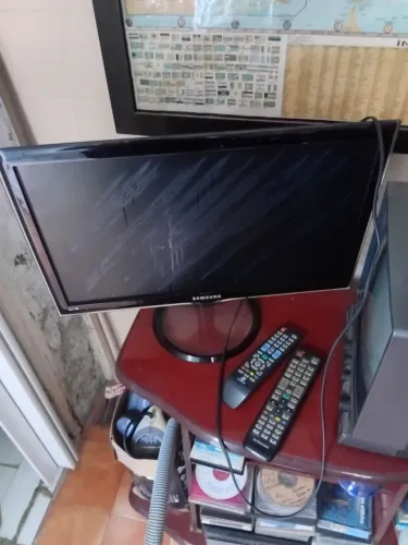 TV Samsung 21