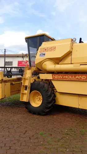 Vendo New Holland 8055 impecável 