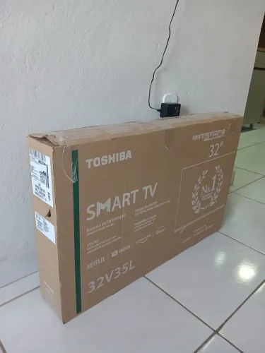 Tv Toshiba Smart 32" semi nova