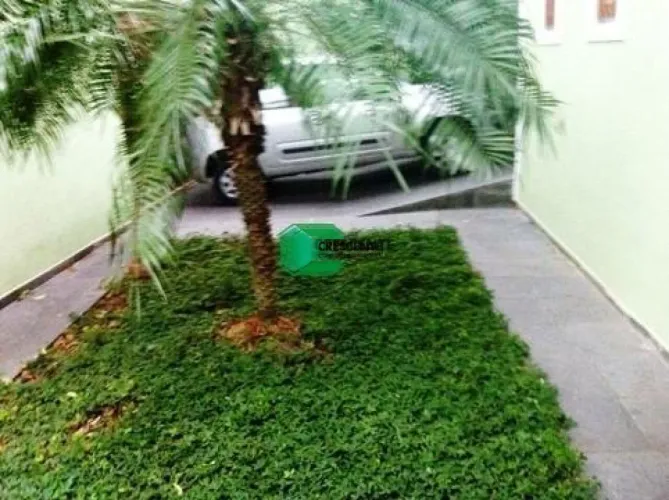 Casa plana próxima trólebus Jd.Paraíso, Santo André.