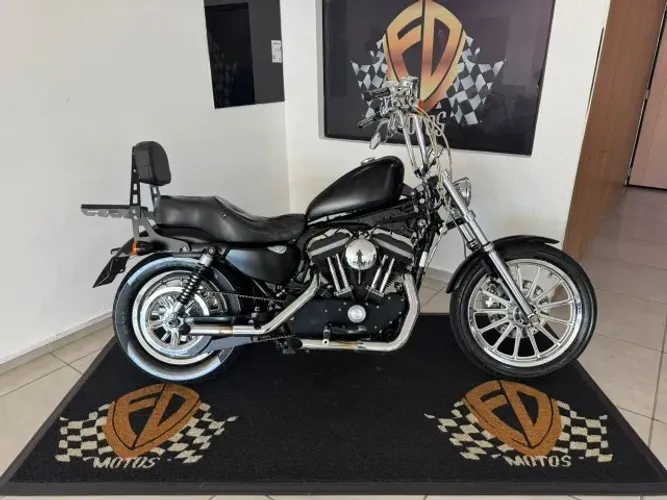 Harley Davidson XL 883N IRON