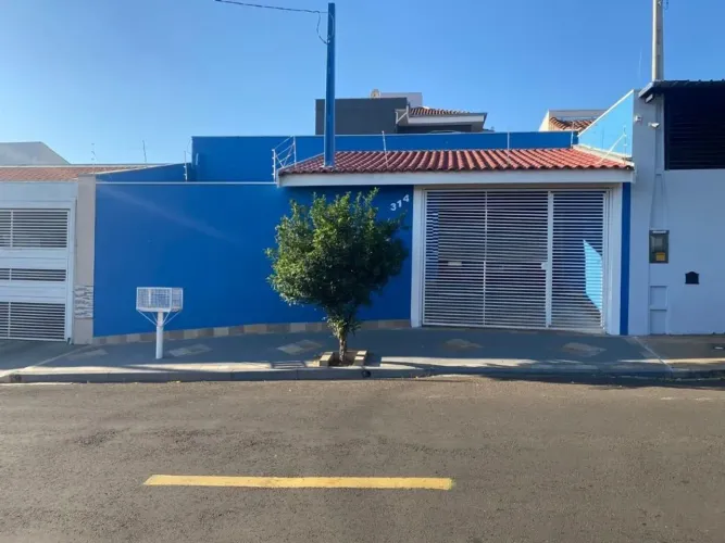 Casa com 3 dormitórios à venda, 180 m²Betel - Marília/SP