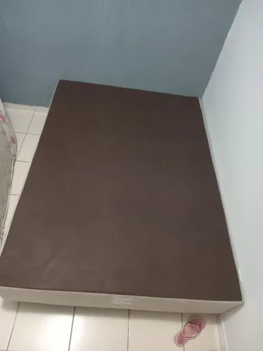 BOX CASAL NOVO E COLCHAO EM ÓTIMO ESTADO