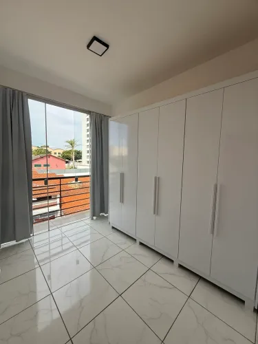 Guarda roupa 6 portas branco seminovo