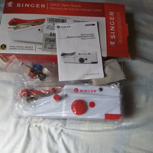 Máquina de Costura Portátil Singer