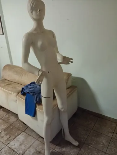 Manequim Inteiro Feminino