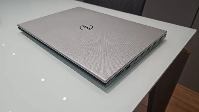 Notebook Dell 15" i3 SSD 8GB RAM