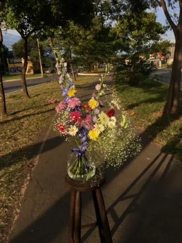 Buquê de Flores Frescas Sob Encomenda | Entrega no Gama