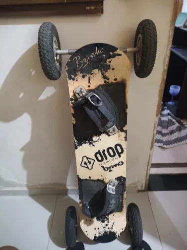 Skate mountainboard drop
