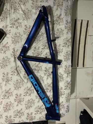 Vendo Quadro Gios 4Trix 2026 Azul - Novo, Nunca Usado, de brinde vai uma suspensão 