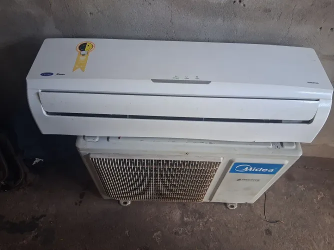 Vendo ar condicionado midea 18 mil btus inverter limpo revisado funcionando perfeitamente 