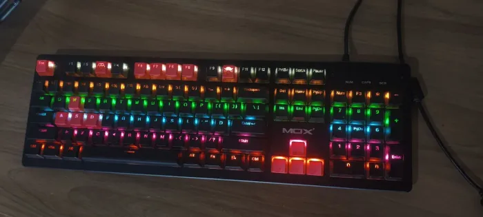 Teclado mecânico 100%