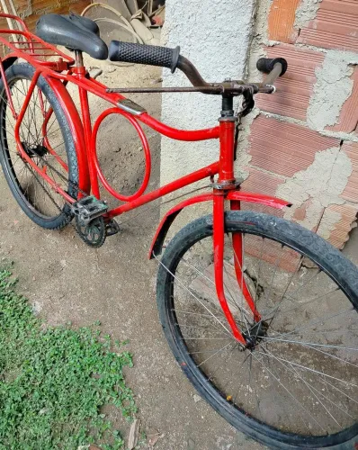 Vendo uma bicicleta Monark