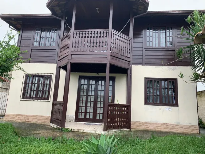 Casa de Madeira de Lei Desmontada 9mx9m