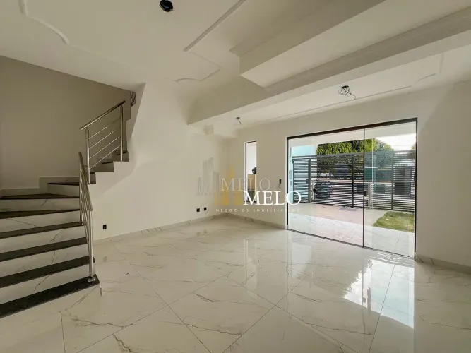 Belíssima Casa Geminada à Venda no Santa Amélia por R$ 650.000,00