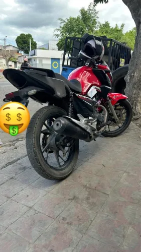 Titan 160